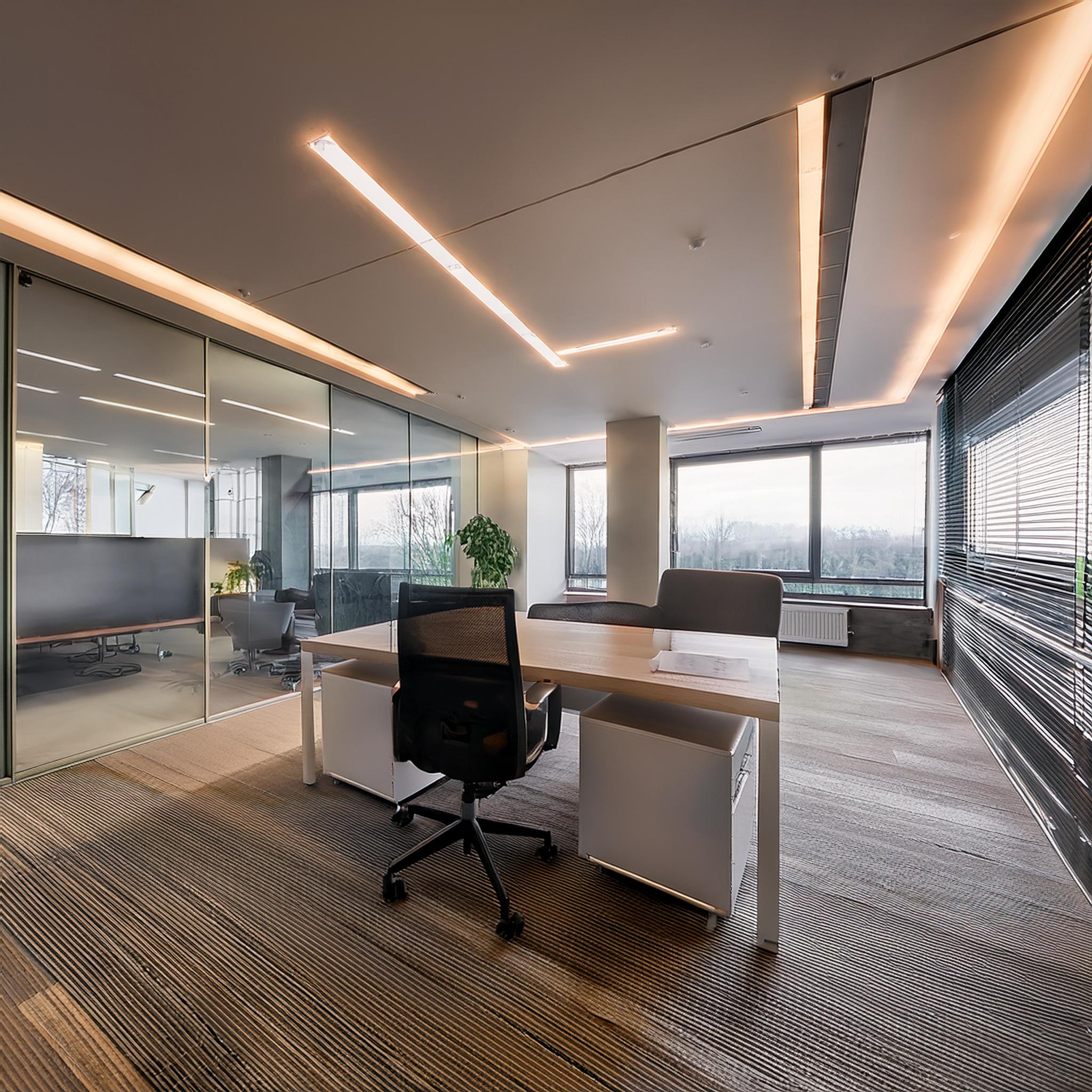 Elegantes Steuerbüro-Interieur mit klassischen Design-Elementen